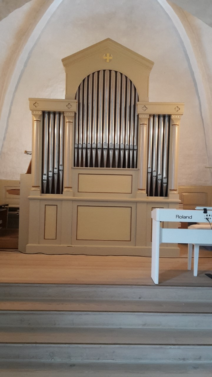 Mou kirke indefra orgel